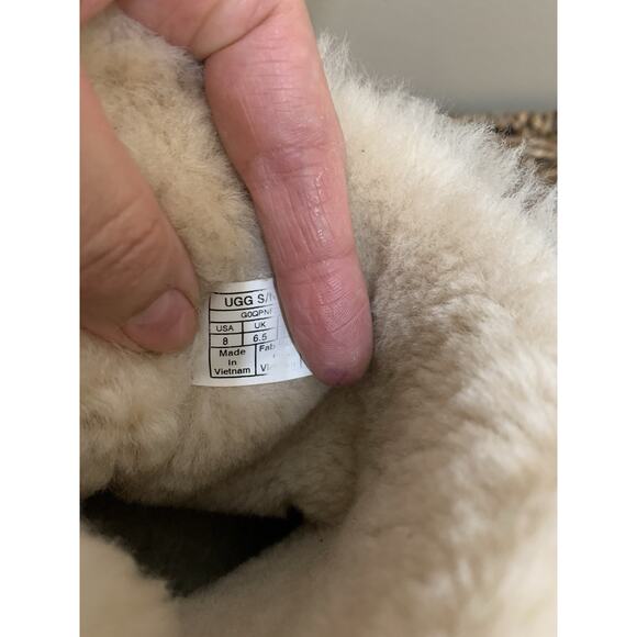 Ugg Women's Gray Bootie Lace Up W/Bow & Shiny Silver Snowflakes sz 8 - Picture 11 of 12